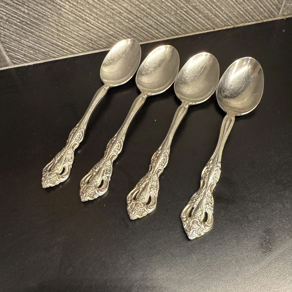 Oneida MICHELANGELO Stainless Flatware Heirloom‎ Set of 4 Place Oval Soup Spoons